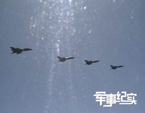 组图：空军解密歼-11拦截F-16全过程