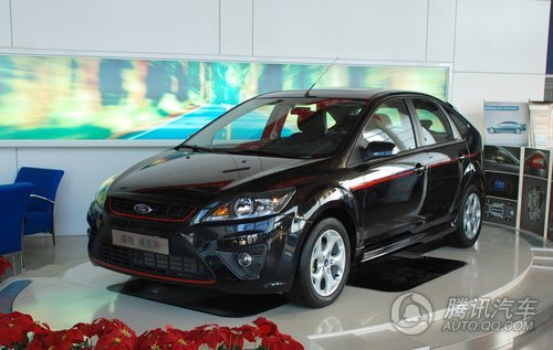 2010款 福克斯两厢 2.0 SVP限量版 实拍