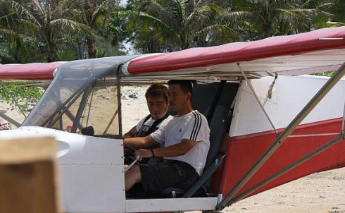 拥有私人飞机的十位大腕明星（图） - 哥们干杯！的日志 - 网易博客 - 心灵的舞者 - 心灵的舞者