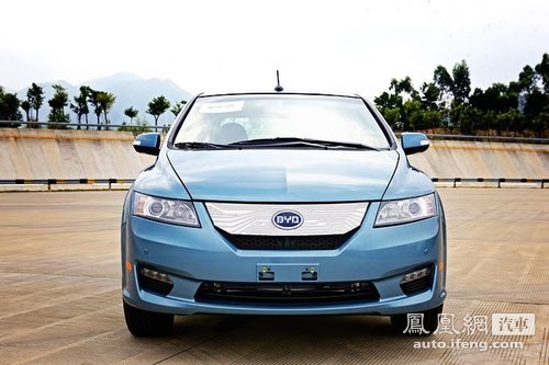 比亚迪e6面向个人销售版谍照曝光 内部代号e6B
